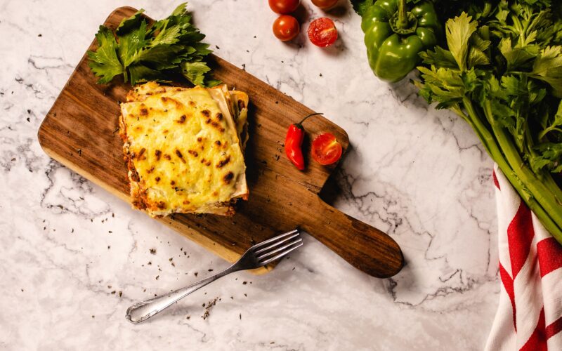 Zucchini-Auberginen Lasagne mit Schafskäse